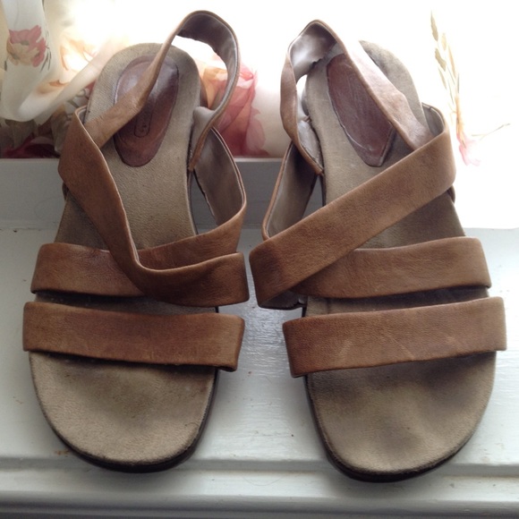 LIFE-STRIDE -SANDALs 8M  lOLIVE