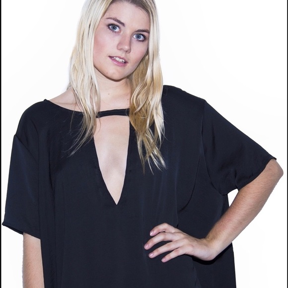 Black cutout triangle dress