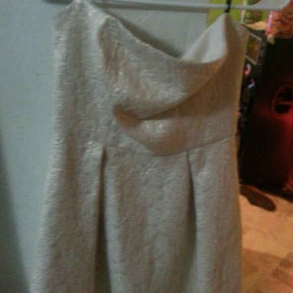 Cloths - Picture 4 of 4