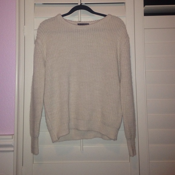 Brandy Melville Sweaters - Brandy Melville sweater knit in cream