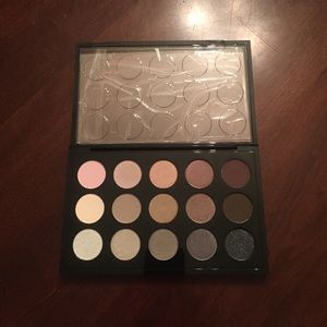 NIB MAC Cool Neutral Times 15 Eyeshadow Palette