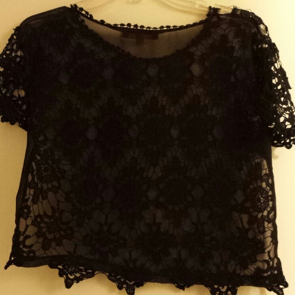 HOT Crochet and Sheer Crop Top - Picture 2 of 3