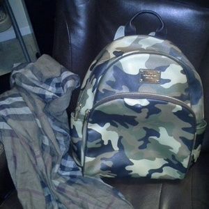 MICHAEL KORS CAMO BACKPACK