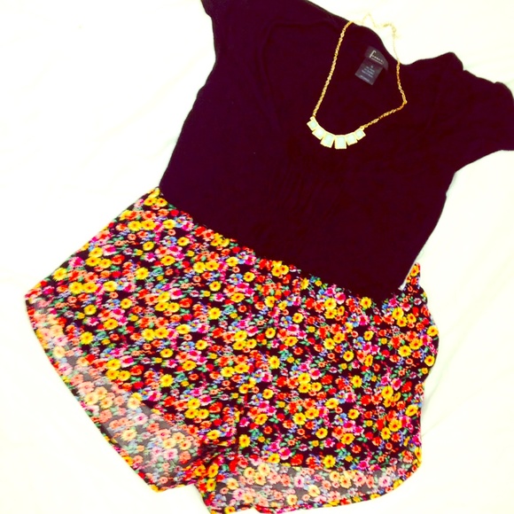 Floral high waist shorts medium