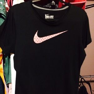 Nike dry-fit, slim fitting tee shirt