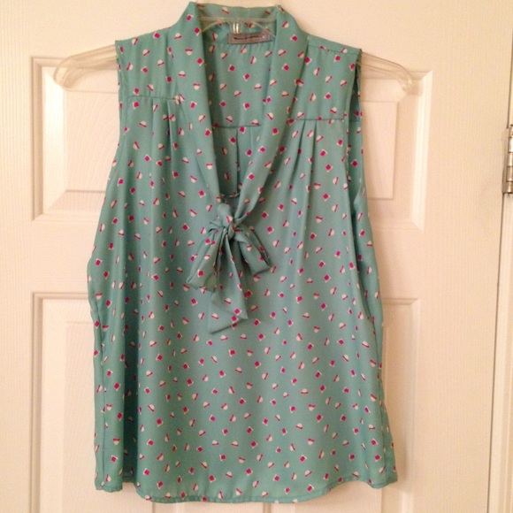 Olivia Moon Hat Motif Top