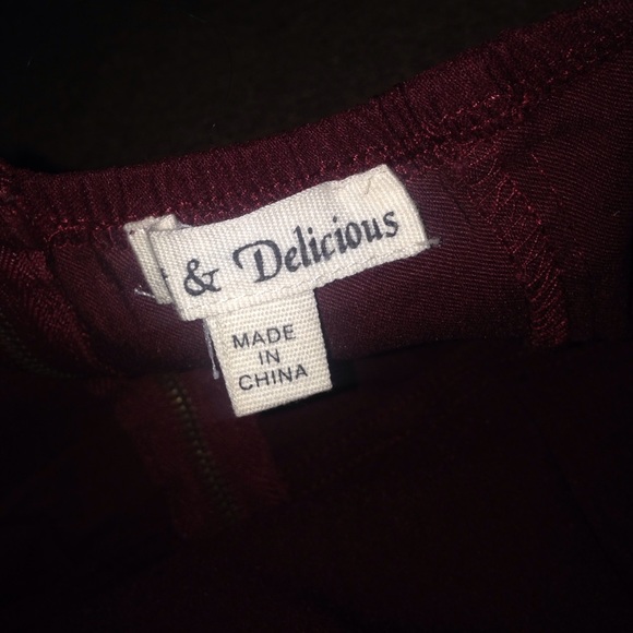 Looks big but it's a size medium - Picture 3 of 3