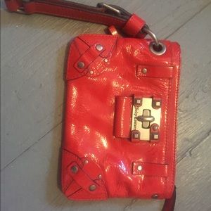 Juicy wristlet