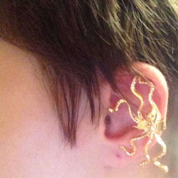 Octopus Ear Cuff - Picture 3 of 3