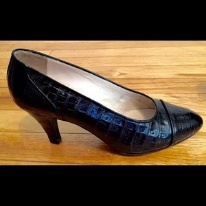CHANEL vintage Black shoes size 8