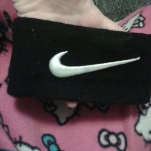 Nike headband