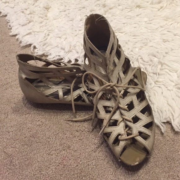 Dark cream/ tan stencil lace up sandal shoes