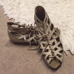 Dark cream/ tan stencil lace up sandal shoes
