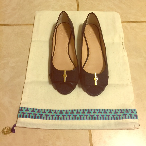 Authentic Beautiful Black Tory Burch Sandal
