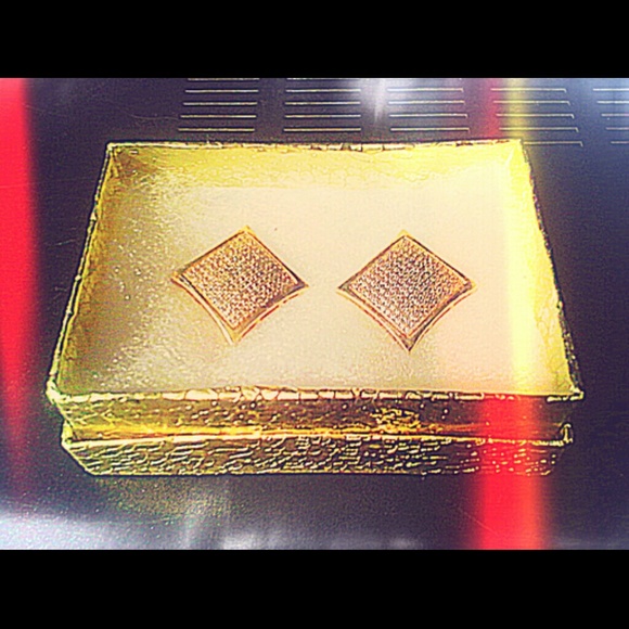 10 row 14k Diamond earnings