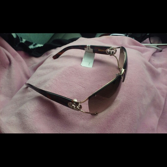 Gucci sunglasses - Picture 3 of 4