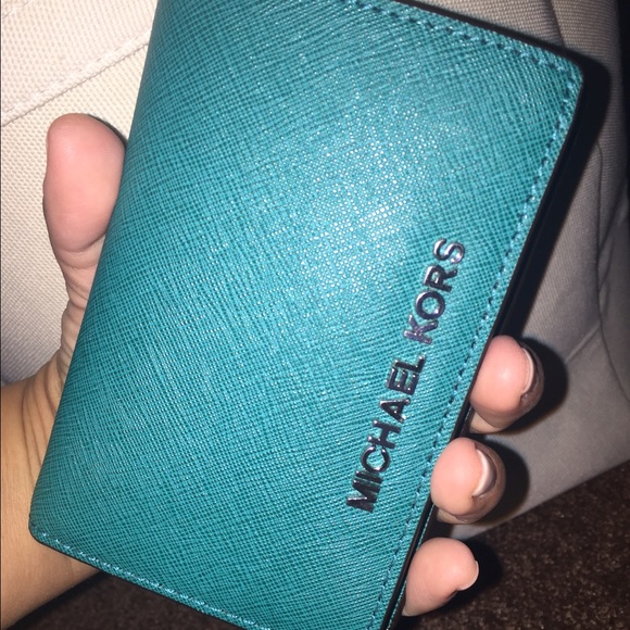 Michael Kors Clutches & Wallets - Michael Kors leather wallet