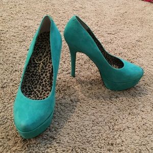 Jessica Simpson high heels