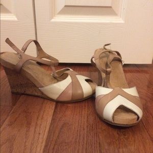 Size 6 aerosoles cork heel