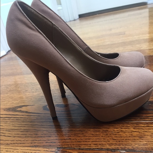 Tan/nude heels