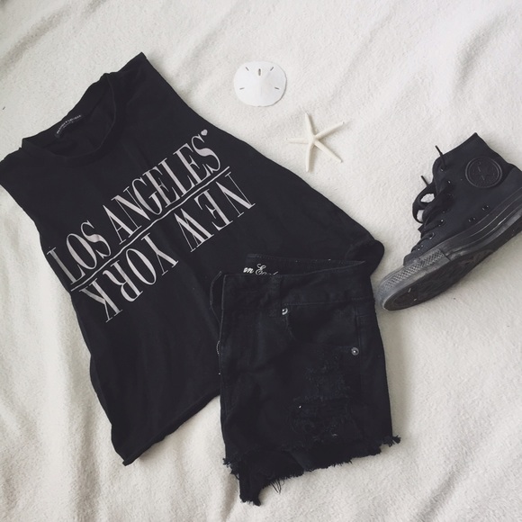 NWOT Muscle Crop Top - Picture 2 of 3