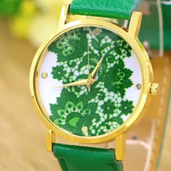 🌷Green lace design watch - Picture 3 of 3