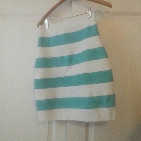 TURQUOISE AND WHITE BODY CON SKIRT