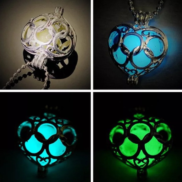 Glow in the dark heart pendant - Picture 2 of 4
