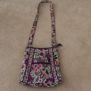 Vera Bradley cross body Viva la Vera