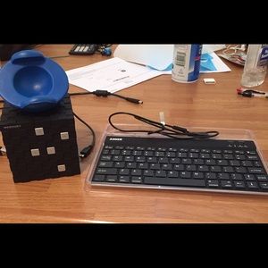 Bluetooth speaker and keyboard combo!