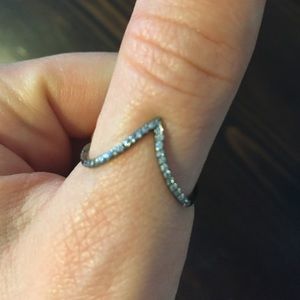V-shaped Ring.