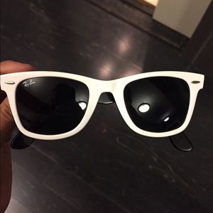 Wayfarer rayban sunglasses