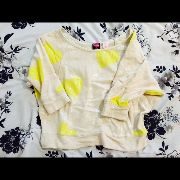 <Hard Candy> mid sleeve heart sweater