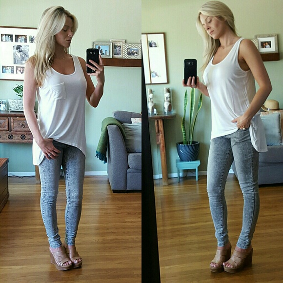 RESERVED πHPπWhite Pocket Tank - Picture 3 of 3