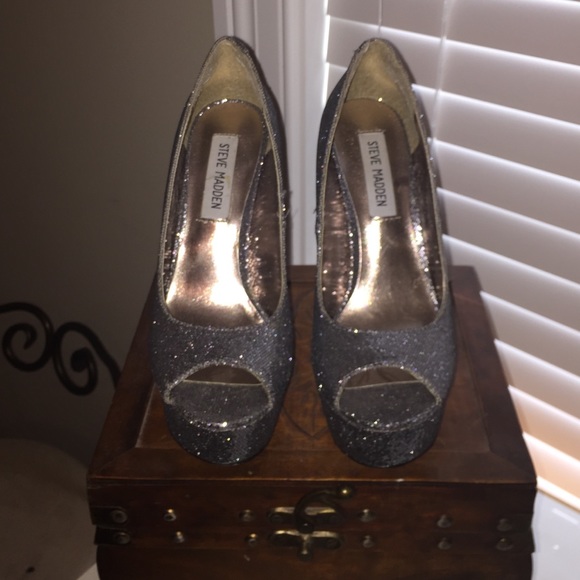 Sparkly heels!