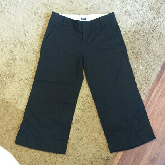 Gap black stretch wide leg black capri crop 2 EUC
