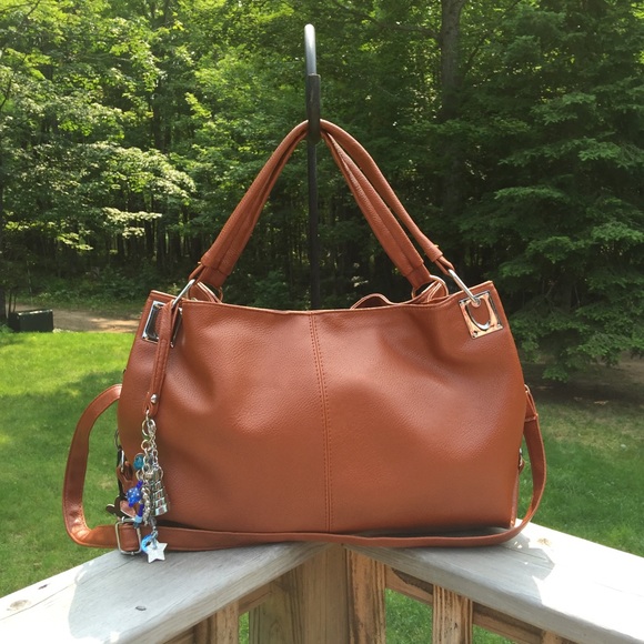 Boutique Handbags - Beautiful Bag w/Charms & CrossBody/Shoulder Strap