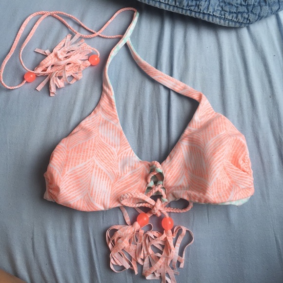 NWOT VS reversible bikini top - Picture 3 of 3
