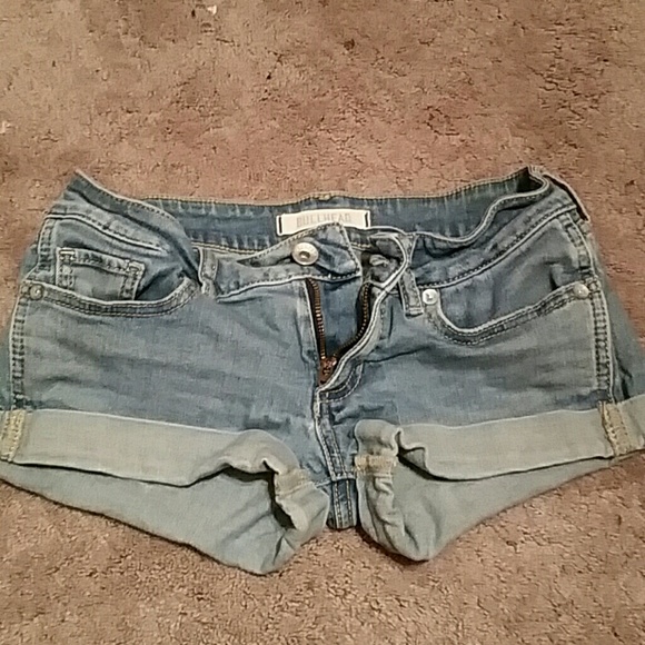 Bullhead light denim shorts