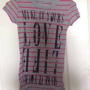 Comfortable Aeropostale tee