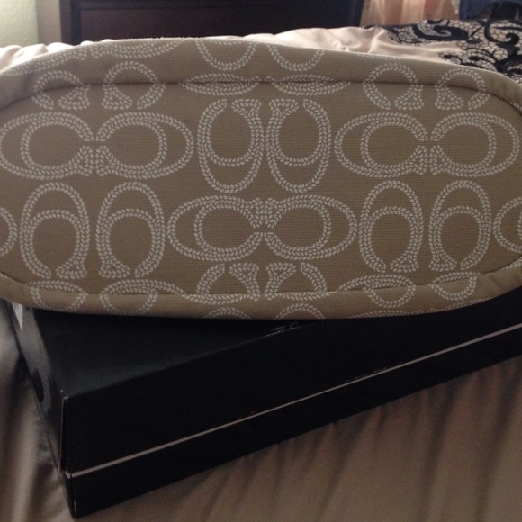 SOLD - Picture 4 of 4