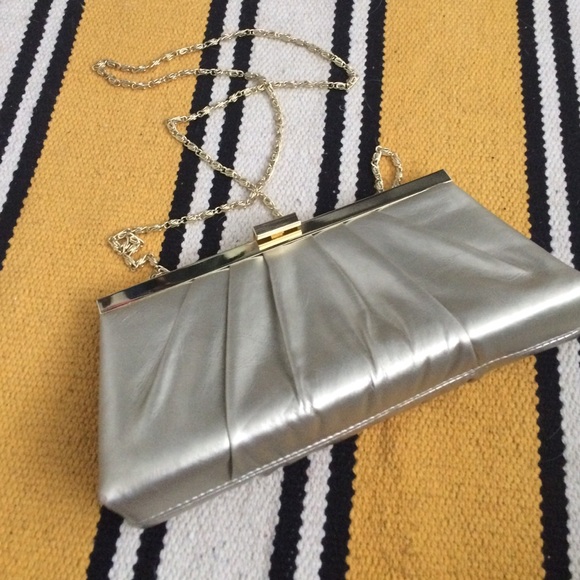 Gold clutch