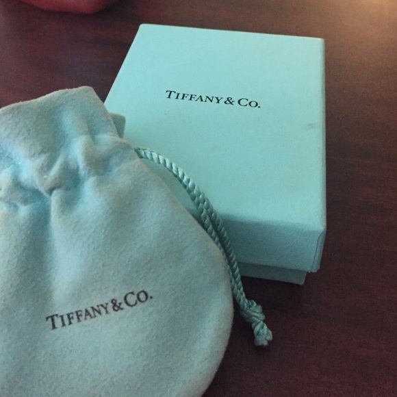 SOLD! Tiffany & Co double heart necklace - Picture 2 of 3