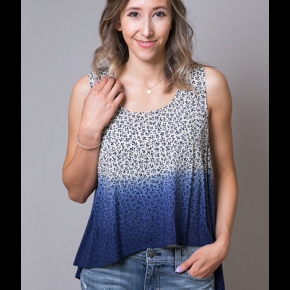 💜25%OFF BUNDLES💜Blu Pepper Ombré Floral Tank