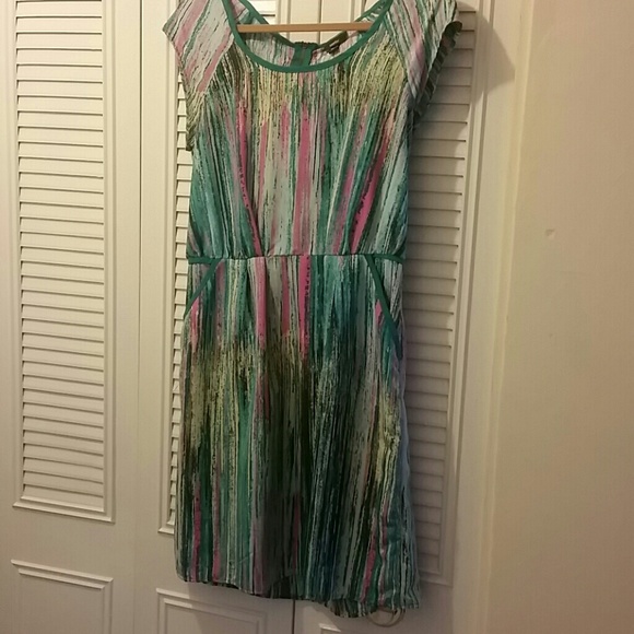 Dress - Picture 2 of 4