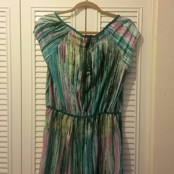 Dress - Picture 3 of 4