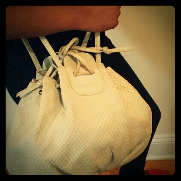 Vintage Halston Small beige bucket bag