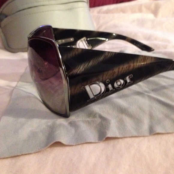 Disney Christmas 2025 Lil Rin Rin Plush Badge Red New