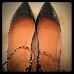 Bcbgeneration shiny patent flats w- ankle strap