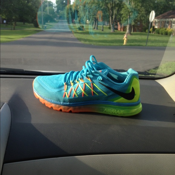 Nike air maxes